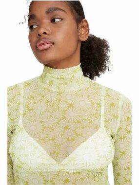 Levi’s Sheer Daisy Print Mock Neck Top - Light Green